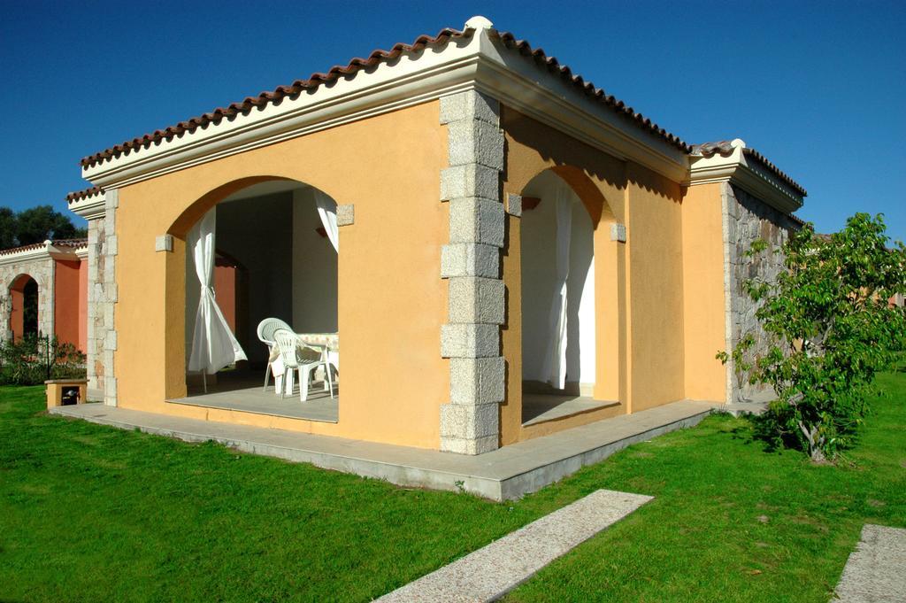 Holiday Homes Stella Marina San Teodoro  Ruang foto