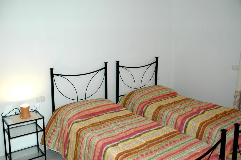 Holiday Homes Stella Marina San Teodoro  Ruang foto