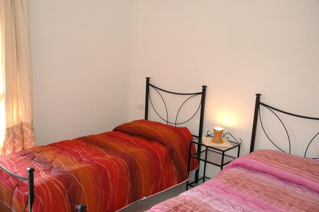 Holiday Homes Stella Marina San Teodoro  Ruang foto